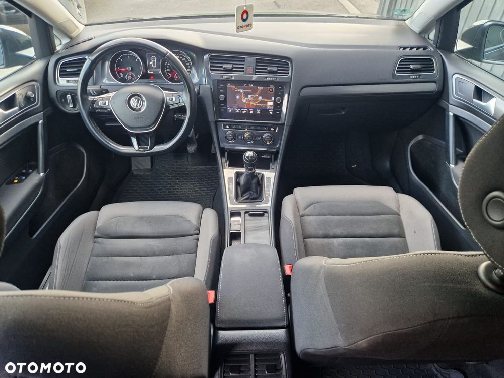 Volkswagen Golf - 13