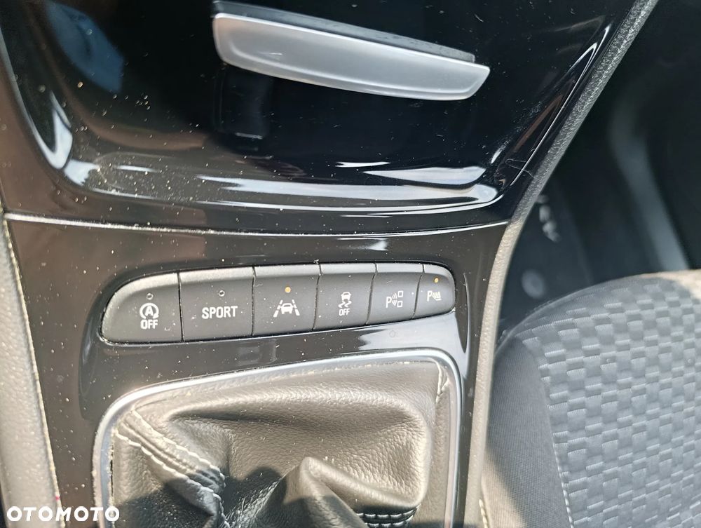 Opel Astra 1.4 Turbo Innovation - 30