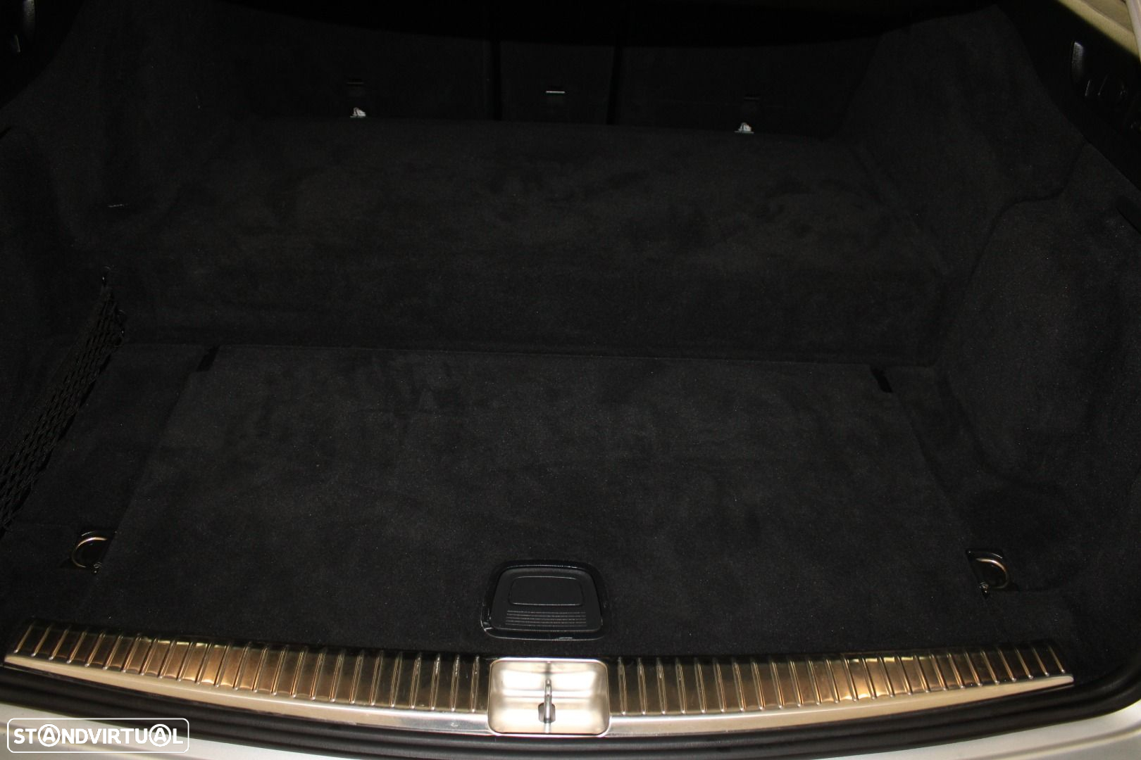 Mercedes-Benz E 300 de Avantgarde - 37