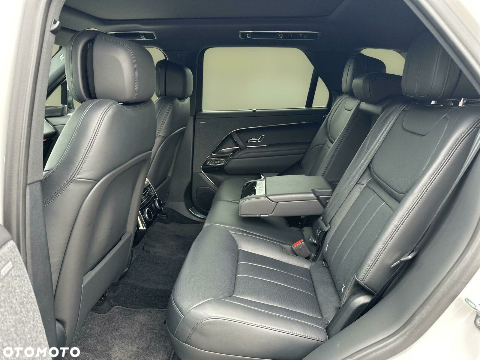 Land Rover Range Rover Sport - 12
