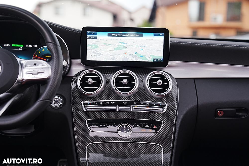Mercedes-Benz C 300 e 4MATIC 9G-TRONIC AMG Line - 39