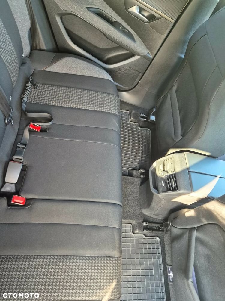 Peugeot 3008 PureTech 130 Stop & Start GPF EAT8 Allure - 7