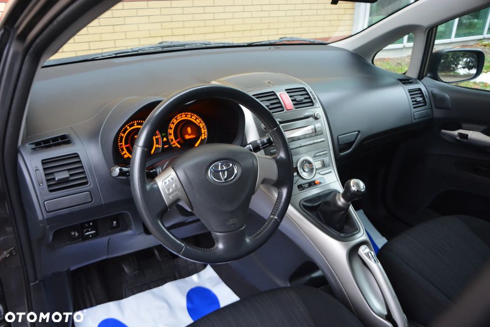 Toyota Auris 1.4 VVT-i - 19