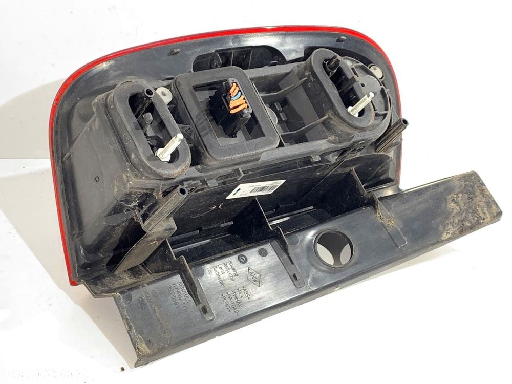 LAMPA PRAWY TYŁ - 199.00 PLN - DACIA DUSTER (HS_) 2010 - 2018 1.2 TCe 125 92 kW [125 KM] benzyna - 3