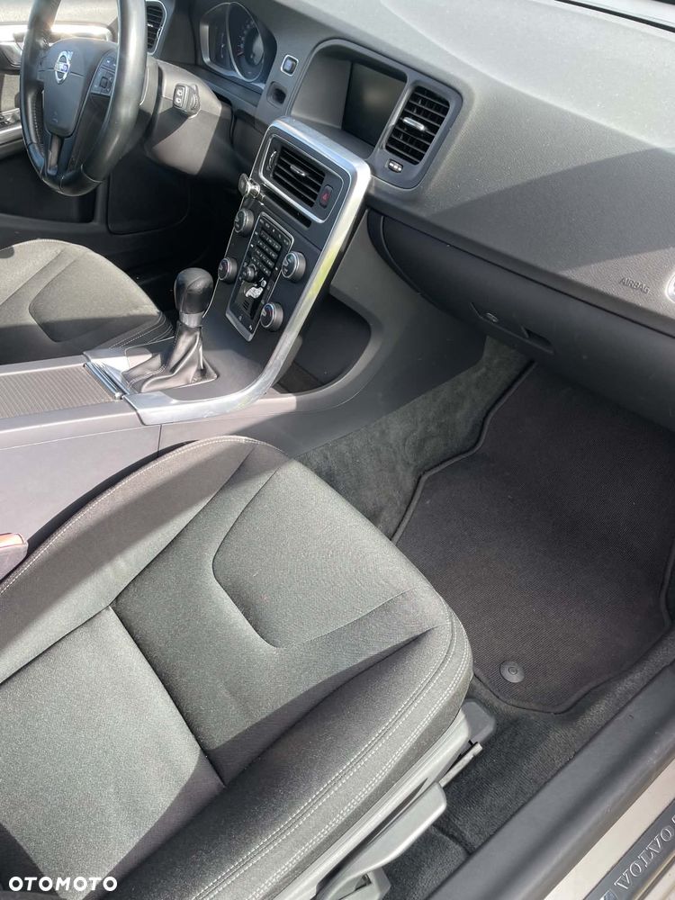 Volvo V60 ver-d2 - 17