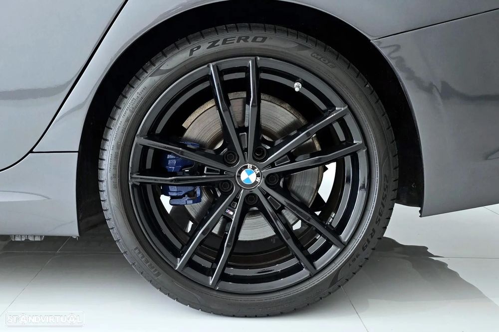 BMW 320 e Pack M Auto - 37