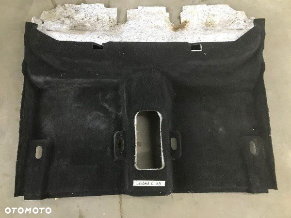 Wykładzina Opel Insignia A HB sedan 08-17r. tylna część podłoga dywan mata czarna