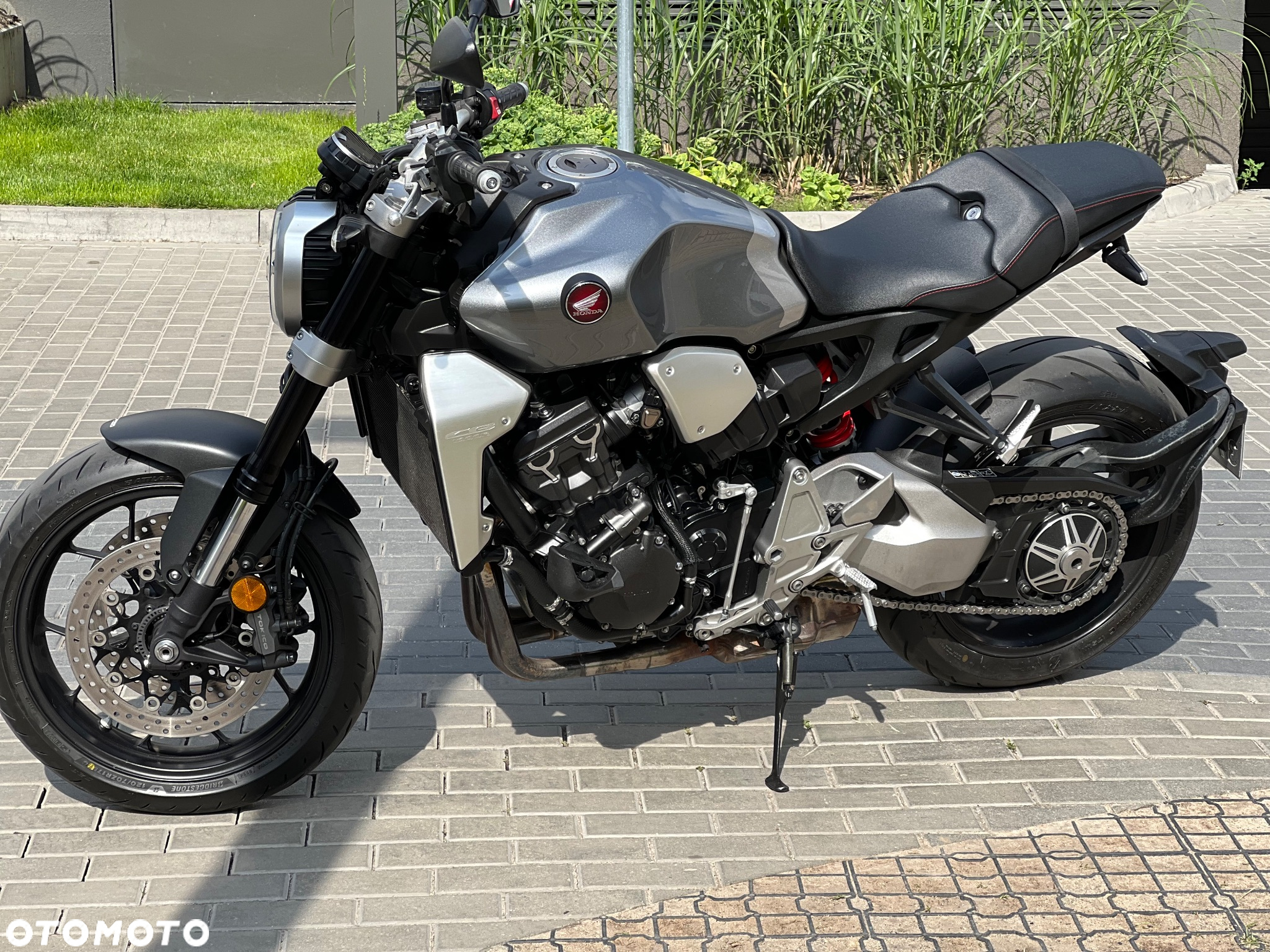 Honda CB - 8