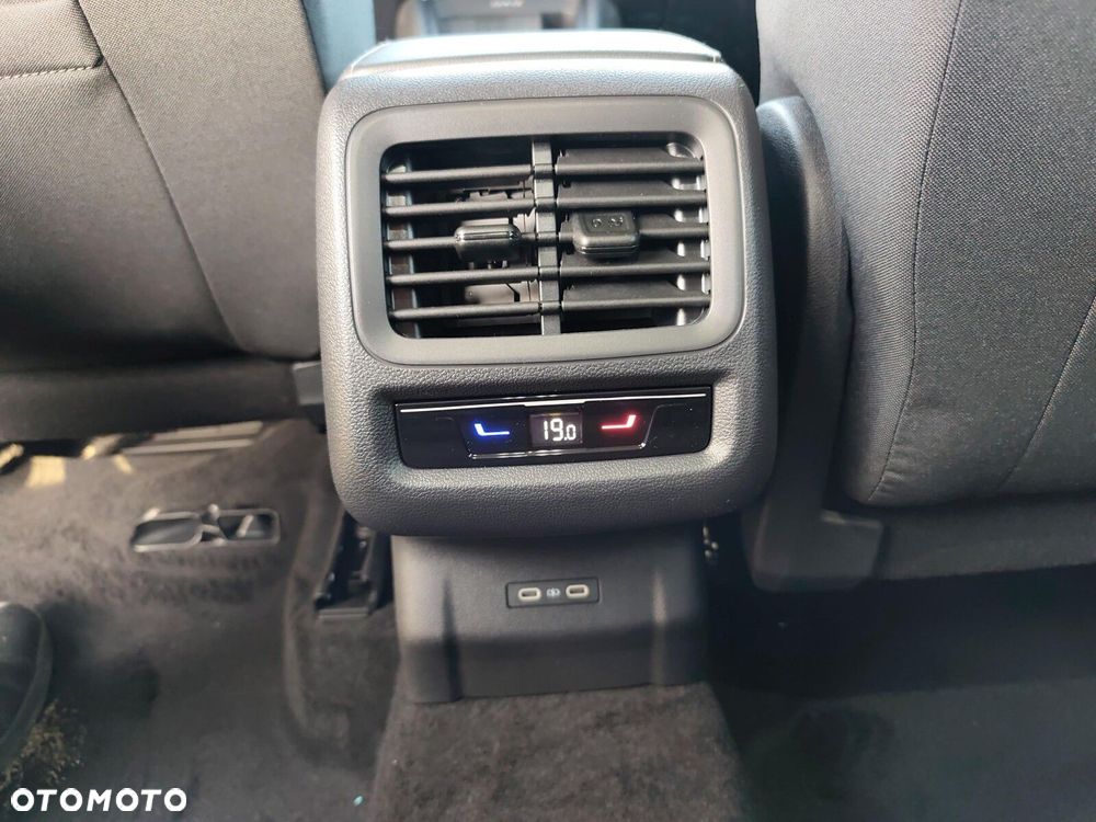 Volkswagen T-Roc 1.5 TSI Life DSG - 26