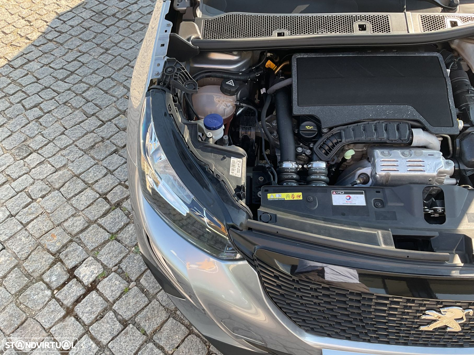 Peugeot 2008 1.2 PureTech Active Pack - 37