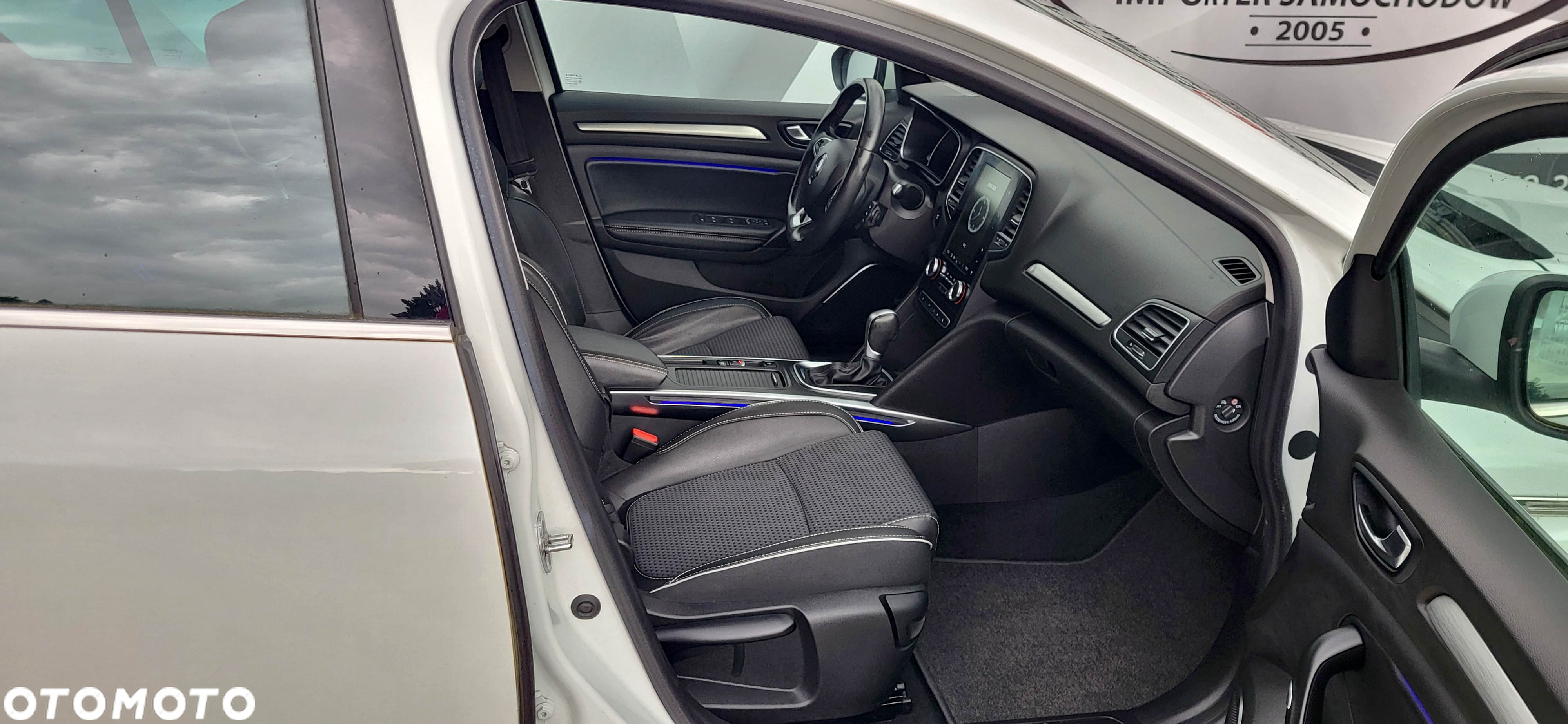 Renault Megane Grandtour BLUE dCi 150 EDC BOSE EDITION - 17