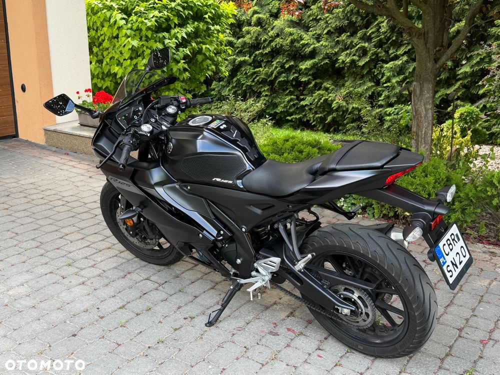 Yamaha YZF - 4