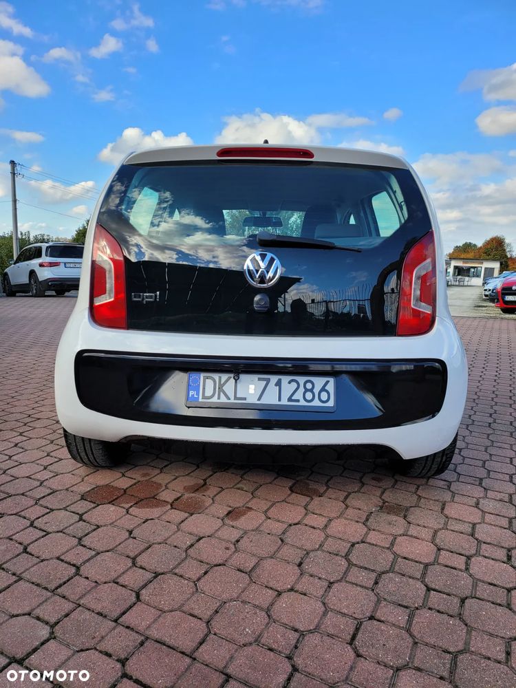 Volkswagen up! 1.0 beats - 4