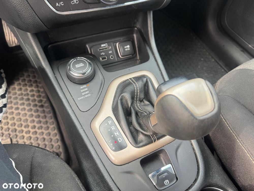 Jeep Cherokee 3.2 V6 Active Drive Lock Trailhawk - 12
