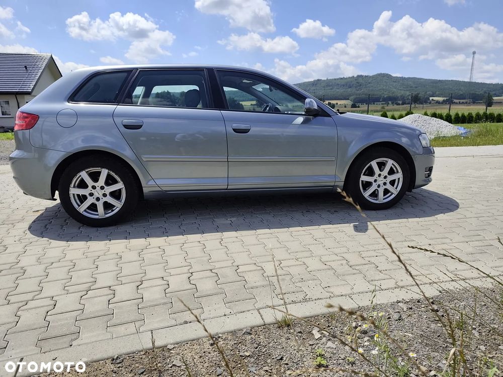 Audi A3 Sportback 1.8 TFSI Attraction S tronic - 8