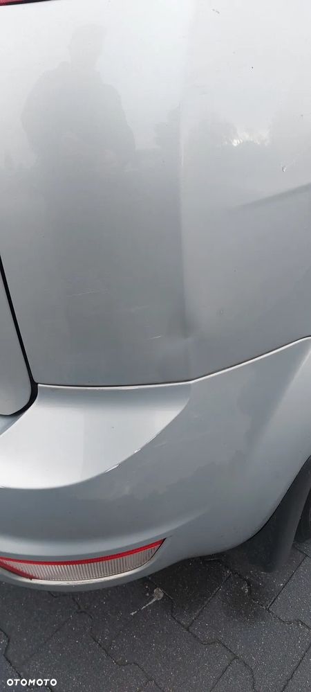 Ford Focus 1.4 Ambiente - 2
