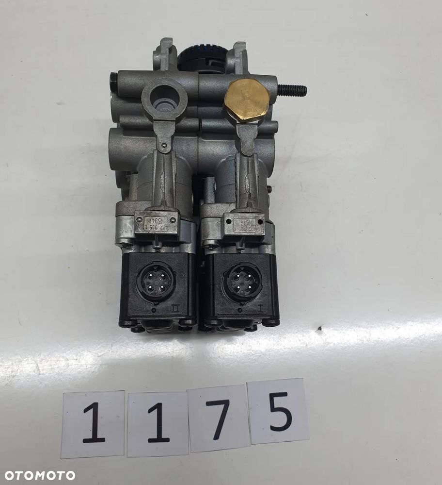 Zawór ECAS podwójny WABCO 4729051110 DAF / MAN - 8