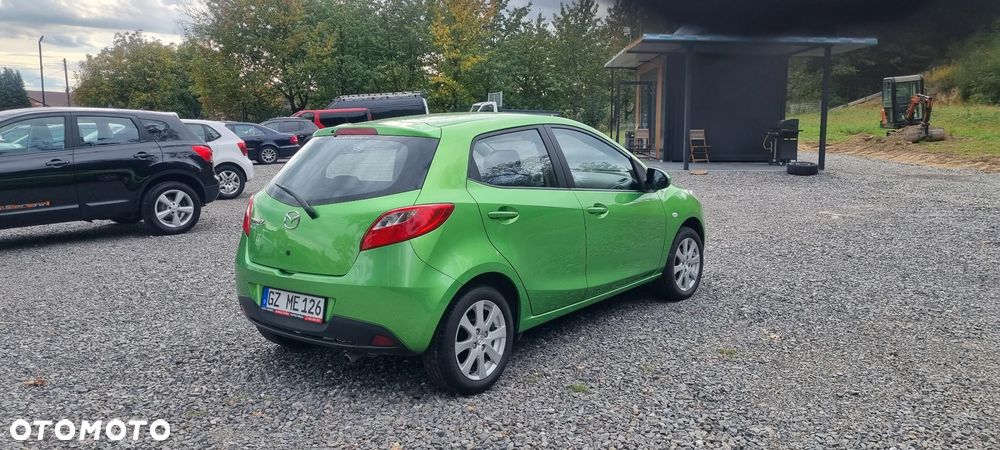 Mazda 2 - 4