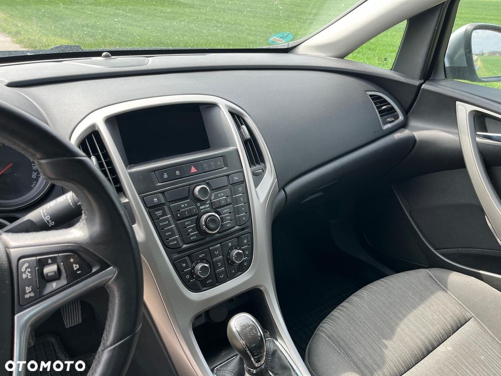 Opel Astra 1.4 T Cosmo - 27