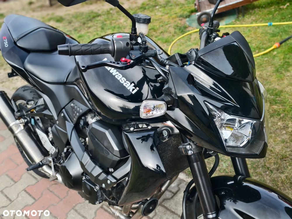 Kawasaki ZR - 9