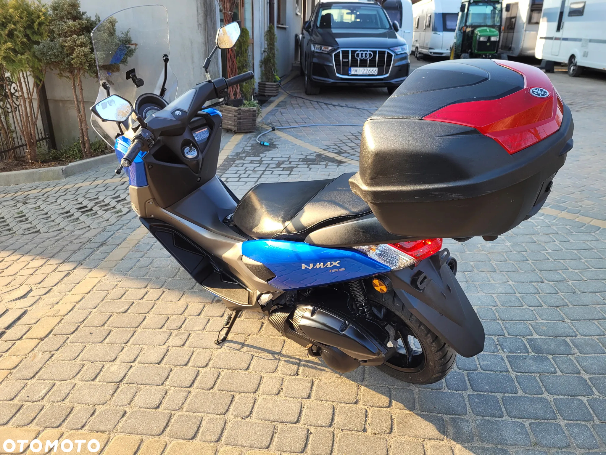 Yamaha NMAX - 10