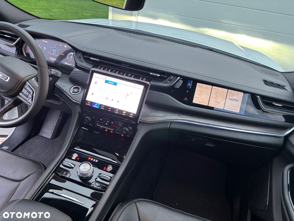 Jeep Grand Cherokee - 9