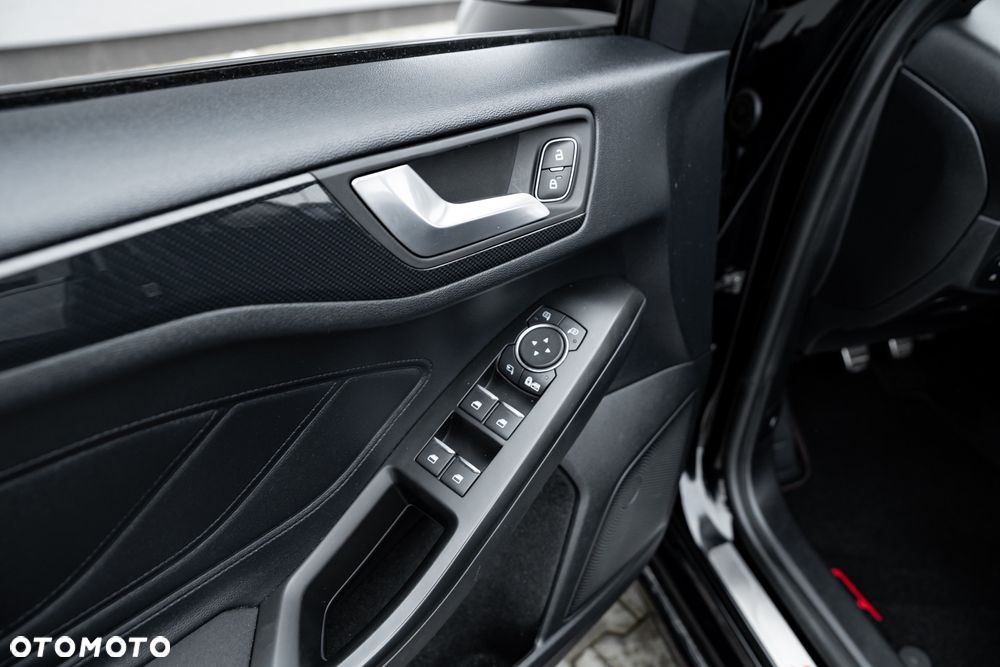Ford Focus 1.0 EcoBoost Trend - 19
