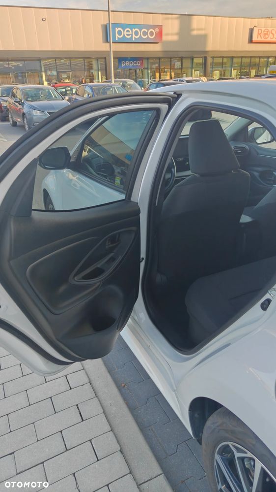 Toyota Yaris - 17