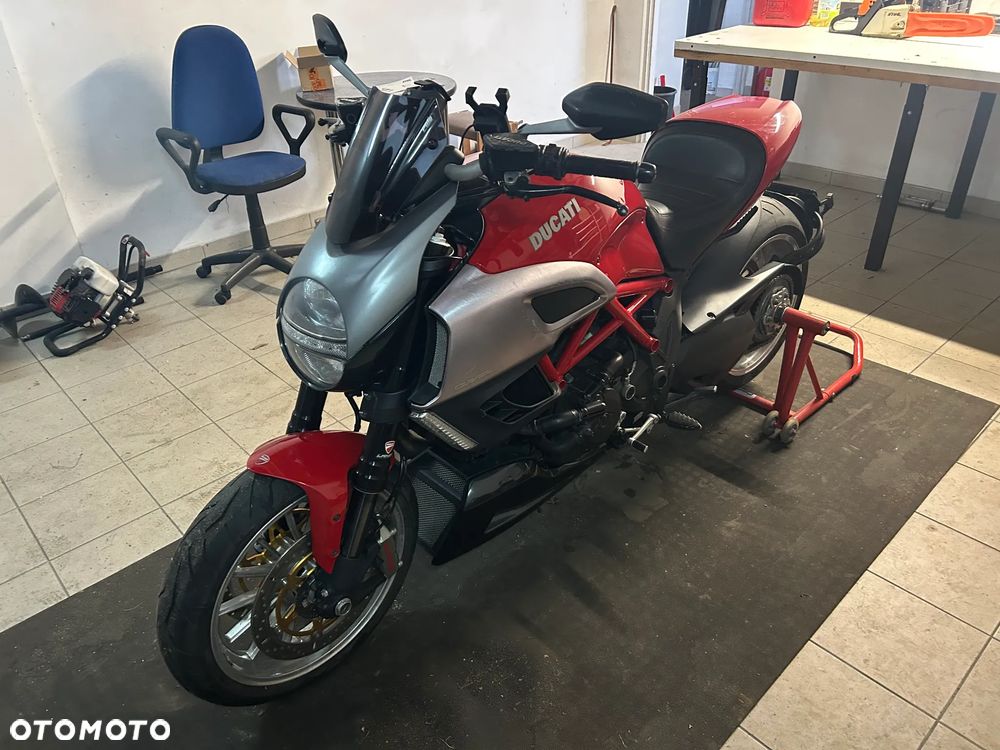 Ducati Diavel - 4
