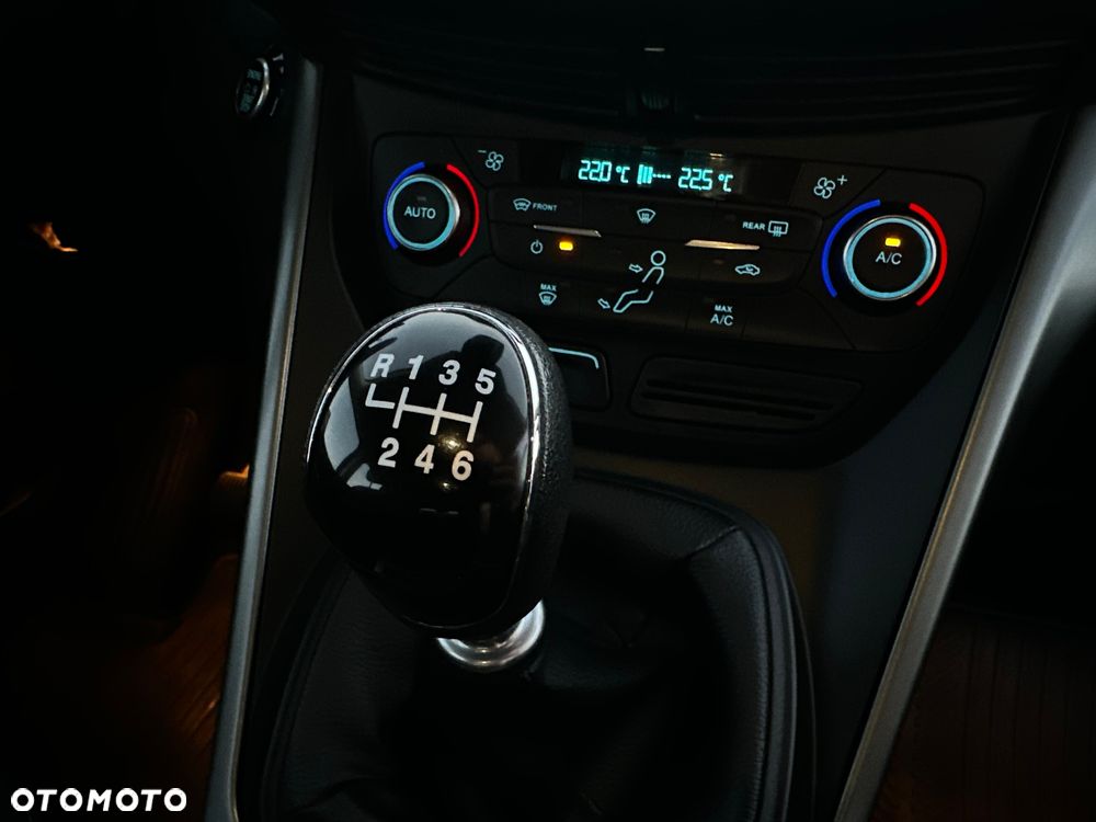 Ford Kuga - 31