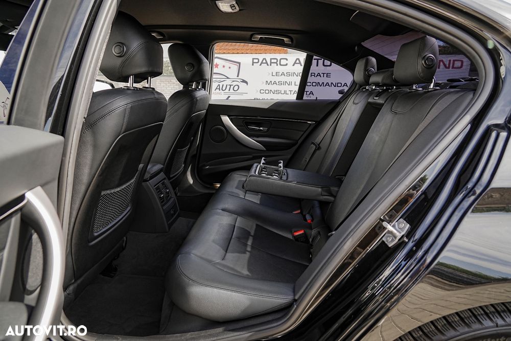 BMW Seria 3 318i Aut. M Sport - 16
