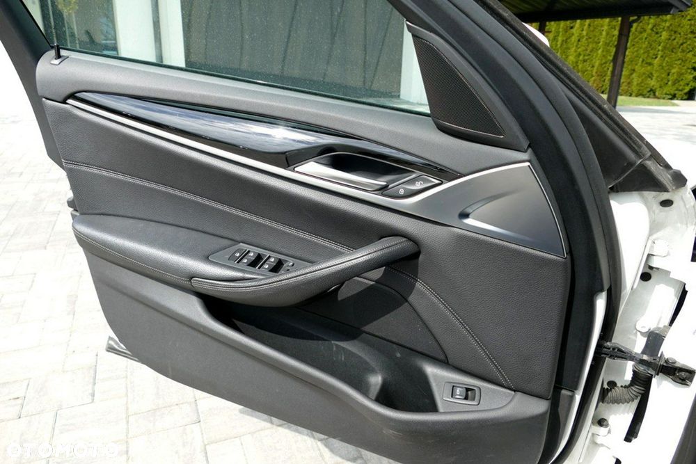BMW Seria 5 520d Sport Line sport - 20