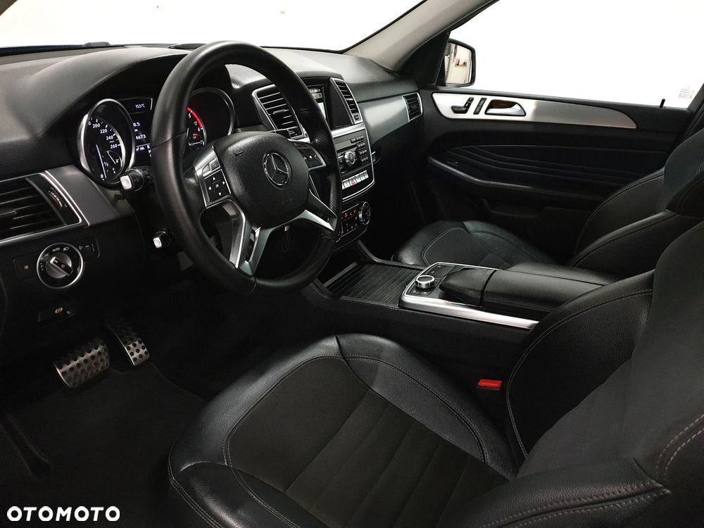 Mercedes-Benz ML 350 BlueTec 4-Matic - 36