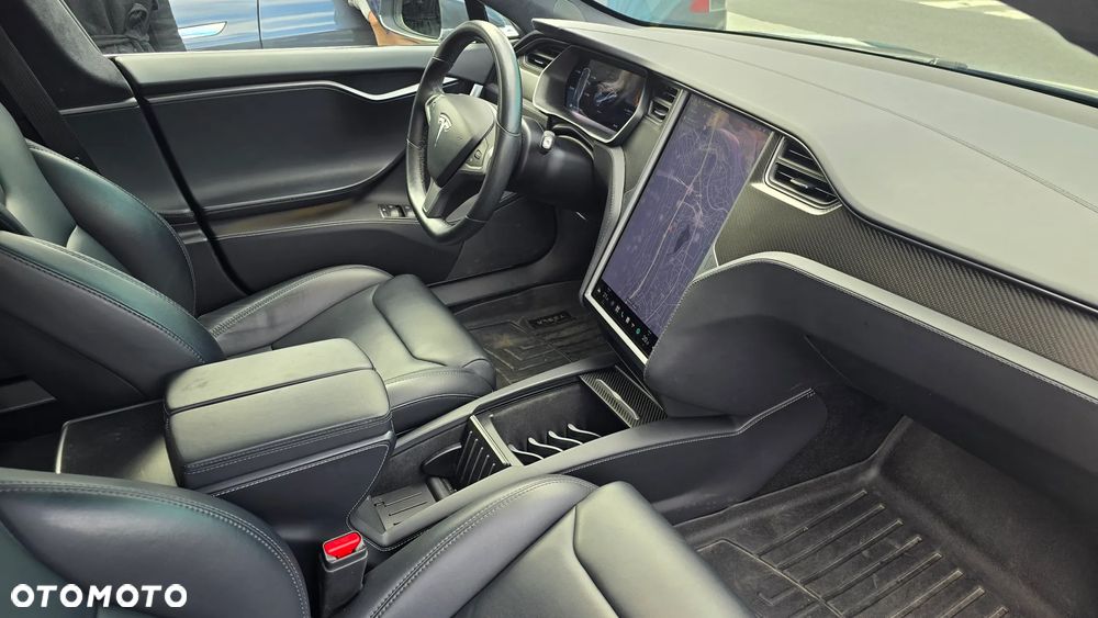 Tesla Model S - 14