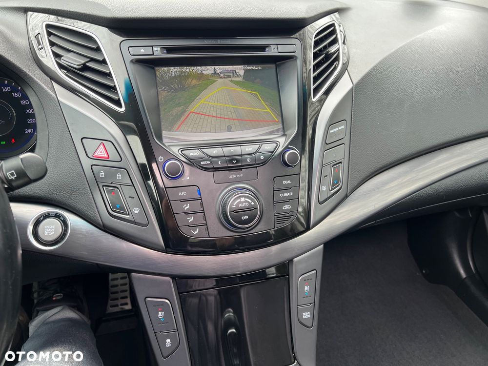 Hyundai i40 Kombi 1.7 CRDi DCT Premium - 18