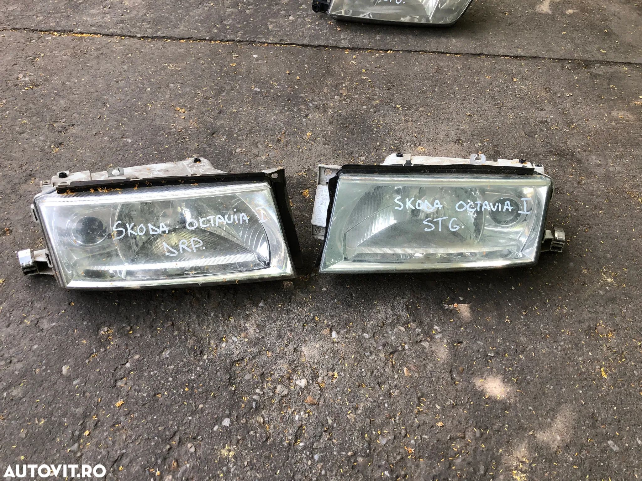 Far stanga/Far dreapta Skoda Octavia 1 halogen - 1