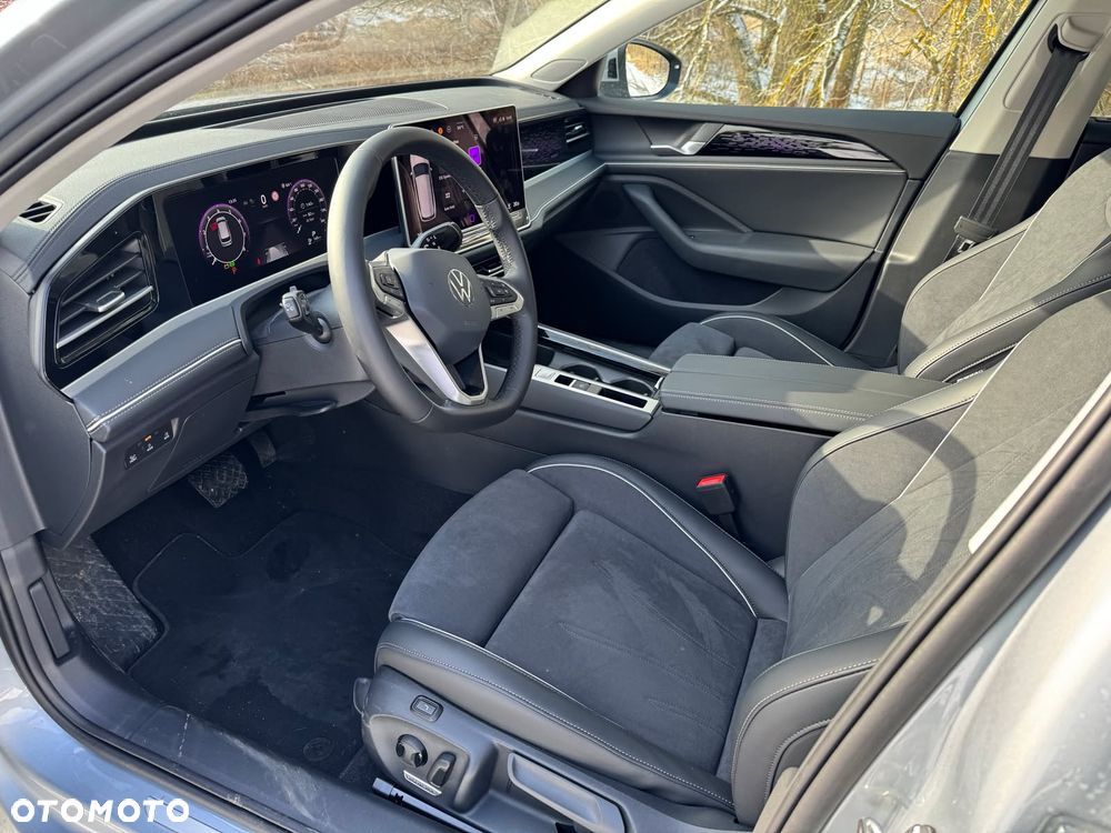 Volkswagen Passat - 4