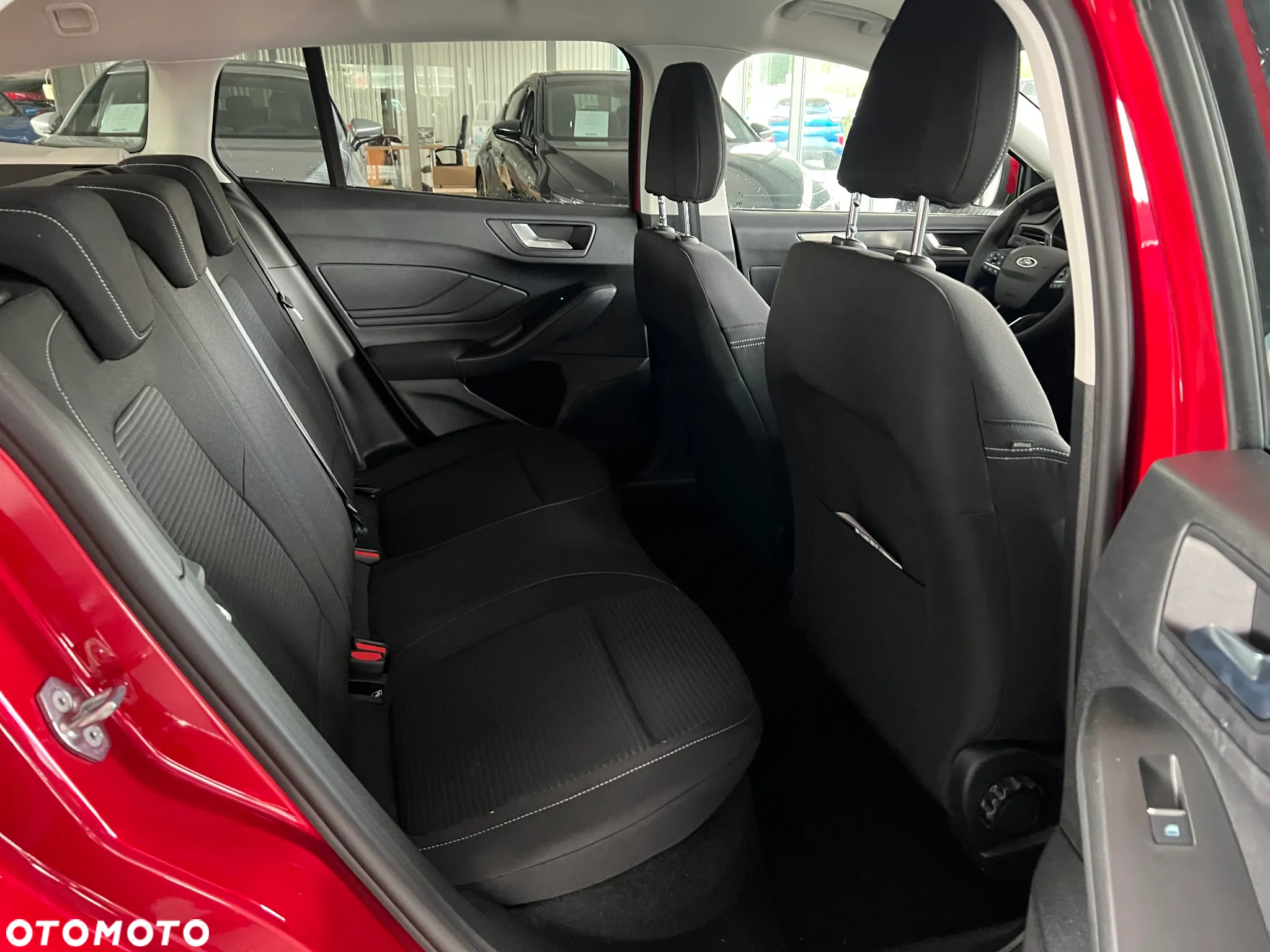 Ford Focus 1.0 EcoBoost Titanium Style - 35