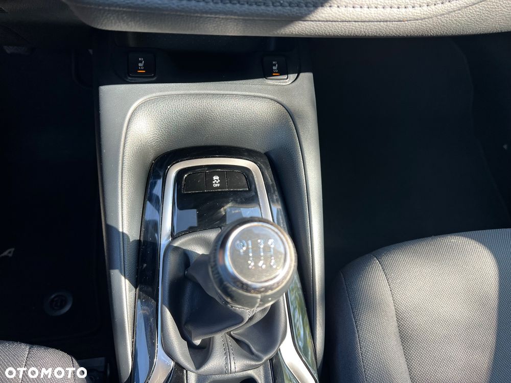 Toyota Corolla 1.6 Comfort - 32