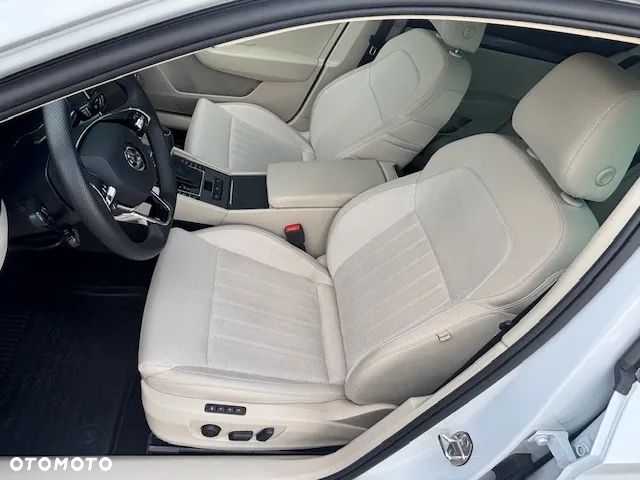 Skoda Superb 2.0 TDI SCR Style DSG - 13