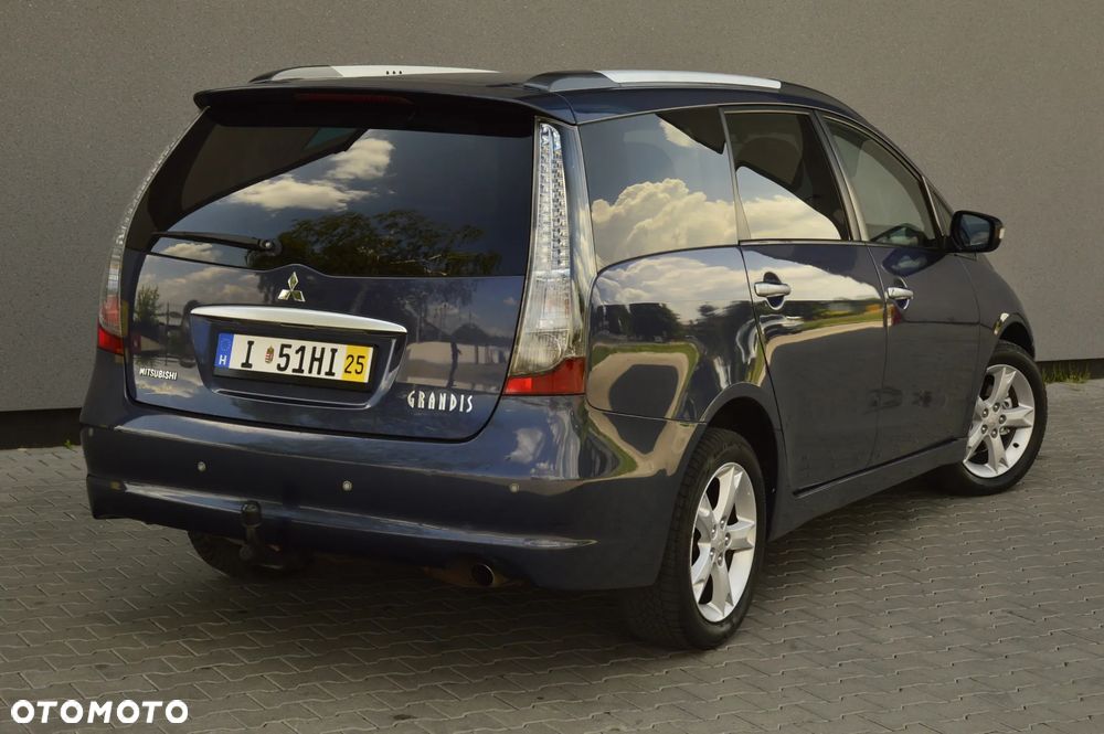 Mitsubishi Grandis 2.4 Invite - 9
