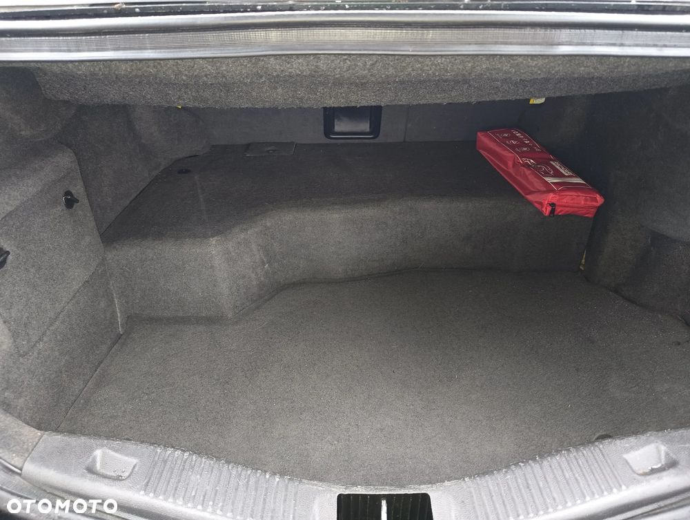 Ford Mondeo 2.0 Hybrid Vignale - 28