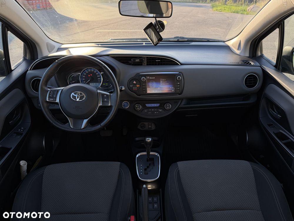 Toyota Yaris Hybrid 100 Premium EU6 - 9