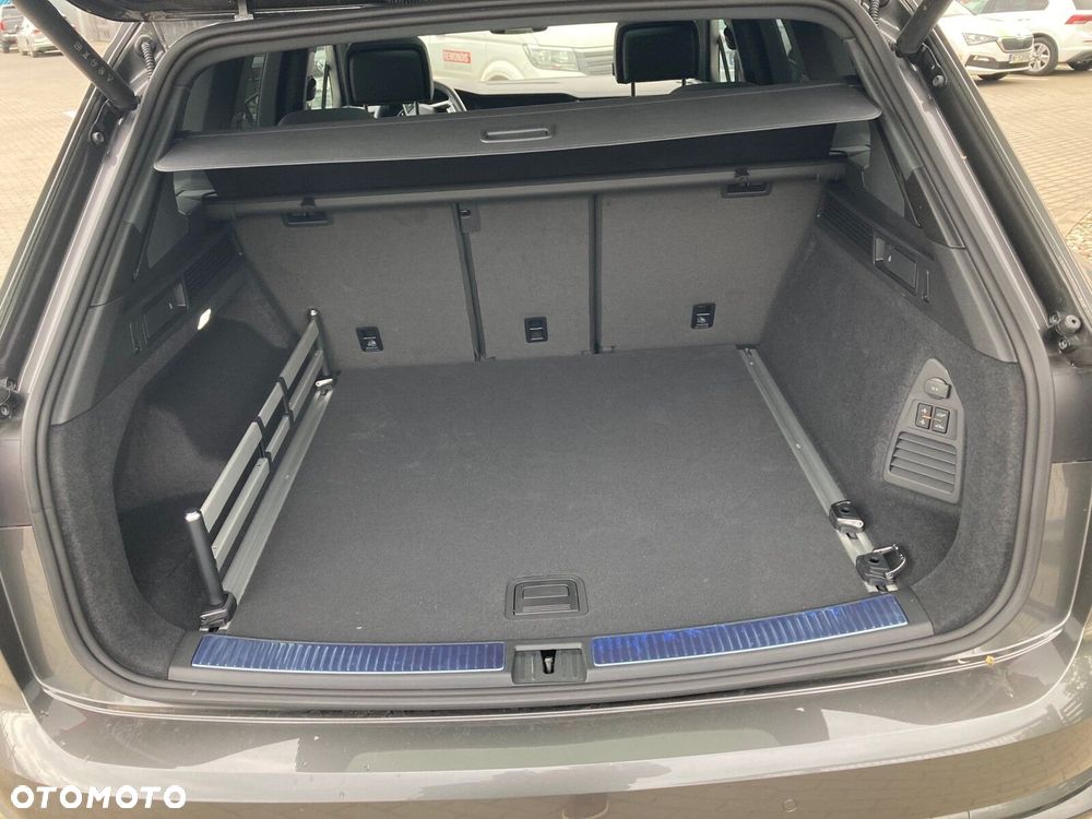 Volkswagen Touareg - 7