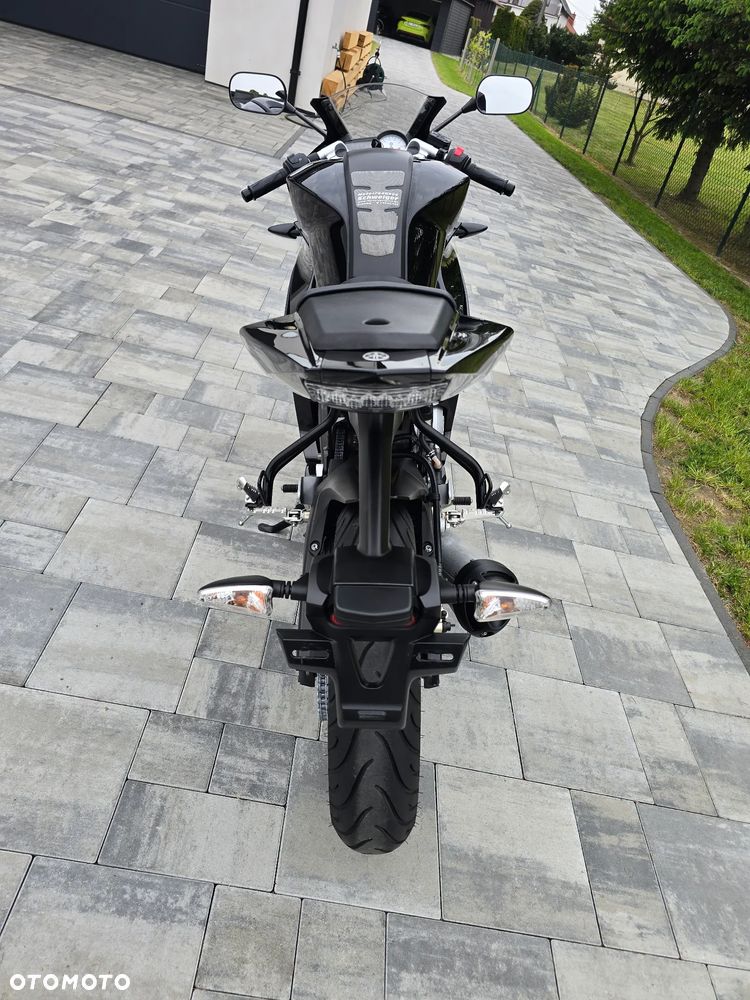 Yamaha YZF - 9