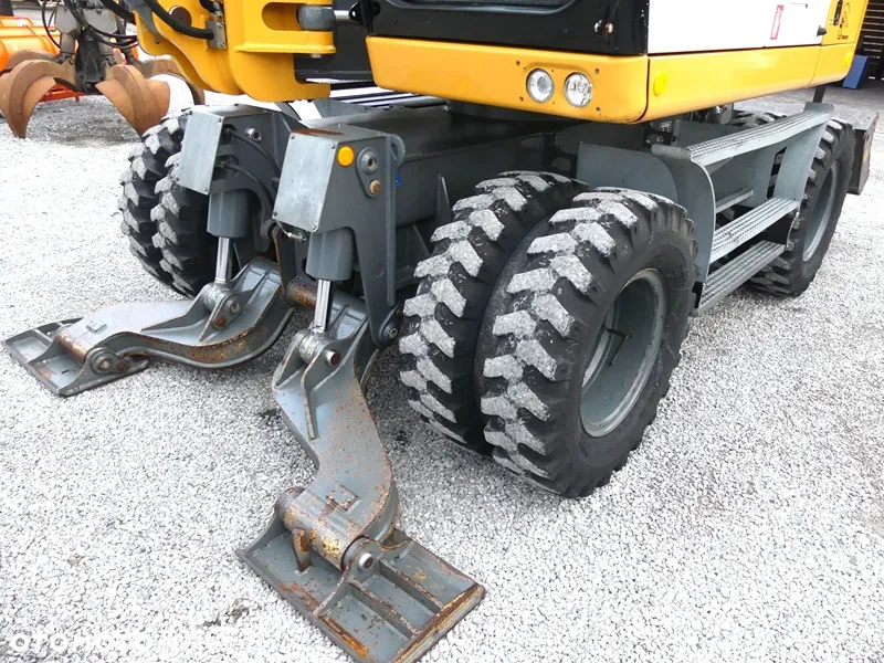 Liebherr A910 Compact / Sprowadzona / Super Stan / - 33