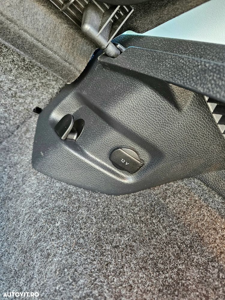 Volkswagen Golf 1.4 TSI Highline DSG - 17