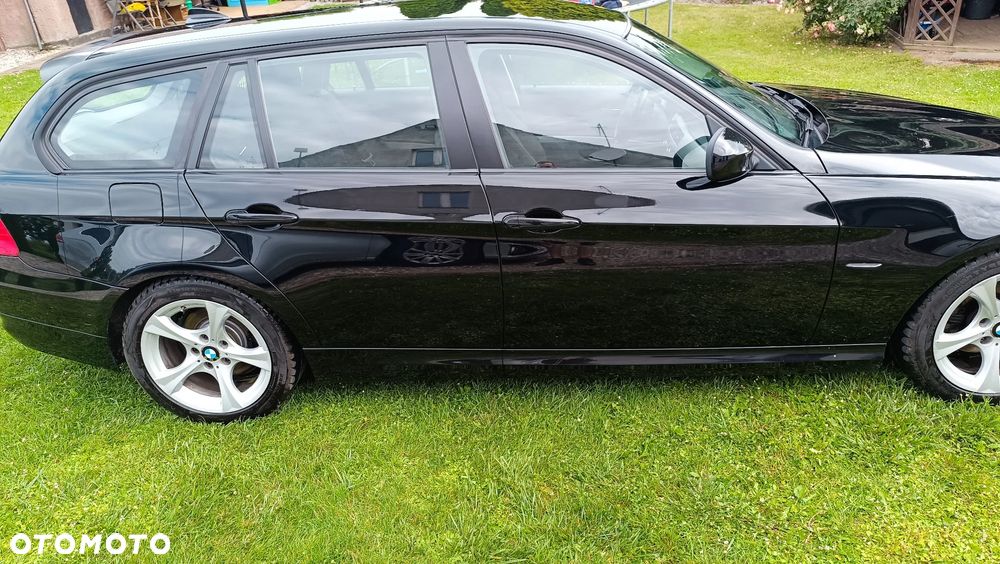 BMW Seria 3 318d Luxury Line - 14