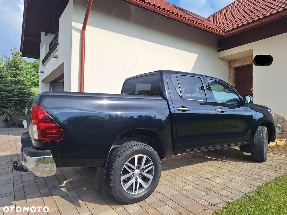 Toyota Hilux 2.4 D-4D Double Cab Dakar 4x4 - 2