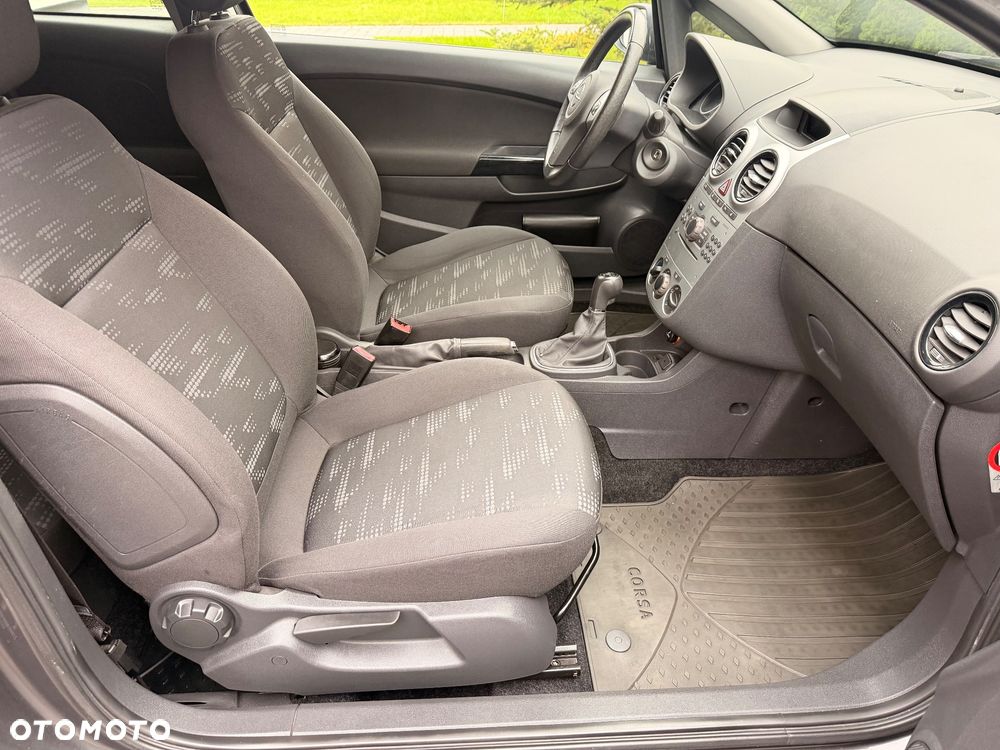 Opel Corsa 1.4 16V Selection - 19